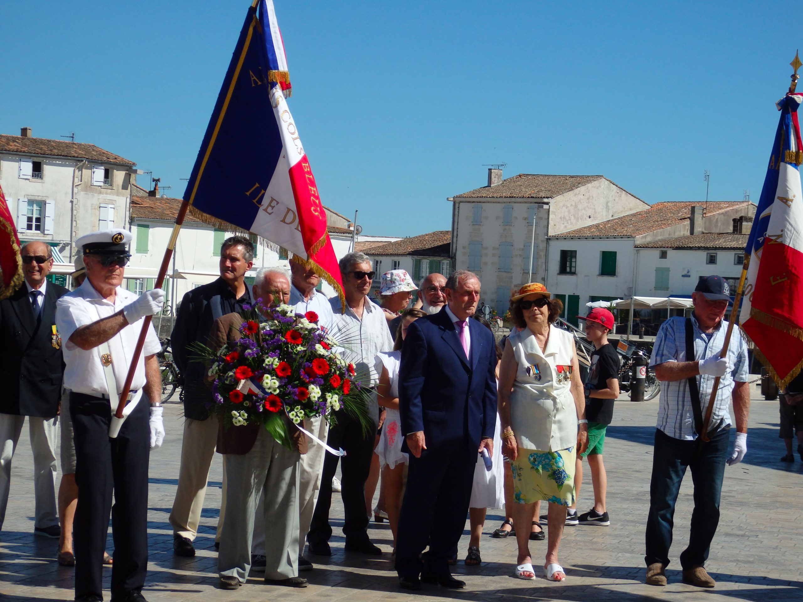 Lire la suite à propos de l’article 08 05 2018 –  Cérémonie 8 Mai 1945 La Flotte en Ré