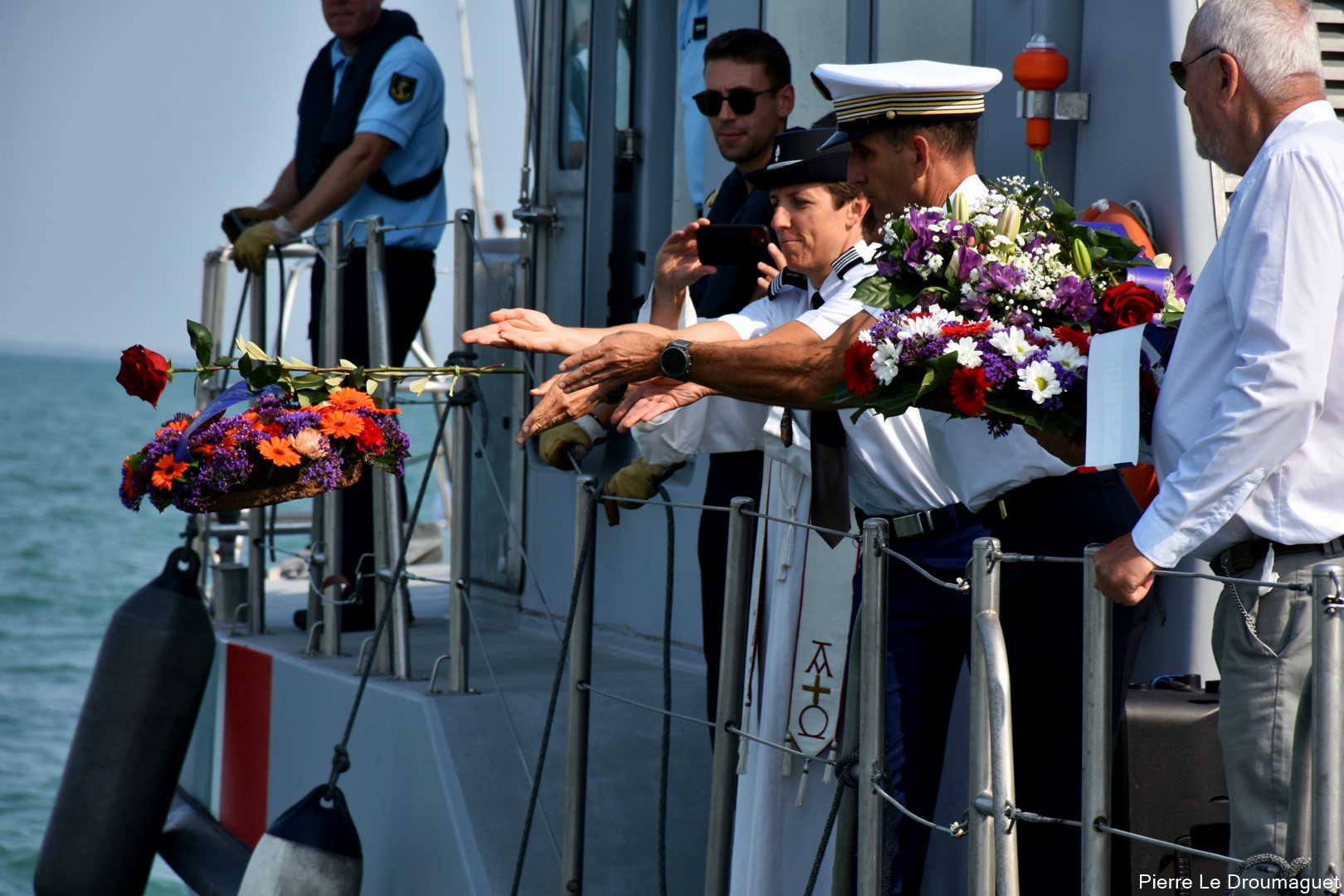 Lire la suite à propos de l’article 15 aout 2025 à SAINT-MARTIN : Très bel HOMMAGE AUX MARINS DISPARUS !